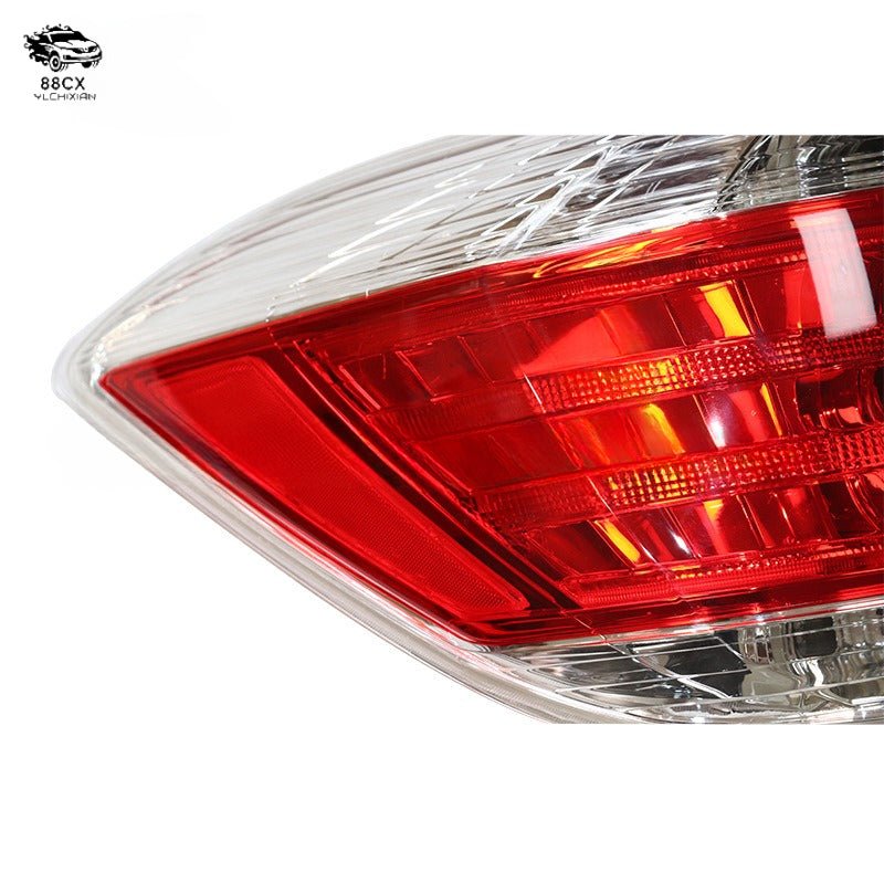 Applicable to 2011 - 2013 Toyota highlander us rear taillight external brake light assembly - Jering auto parts